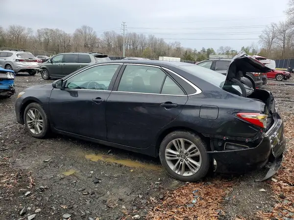 4T1BF1FK9HU752205 2017 TOYOTA CAMRY - Image 2