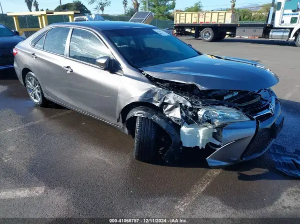 4T1BF1FK9HU755279 2017 TOYOTA CAMRY - Image 1