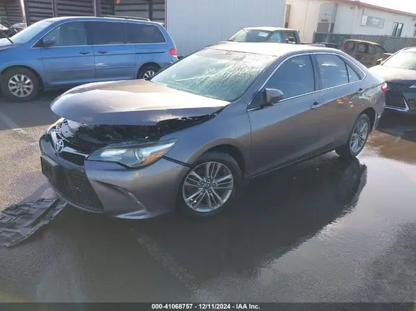 4T1BF1FK9HU755279 2017 TOYOTA CAMRY - Image 2