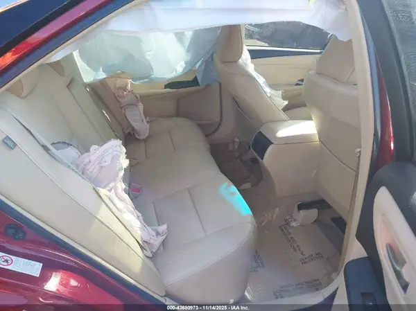 4T1BF1FK9HU758425 2017 TOYOTA CAMRY - Image 8
