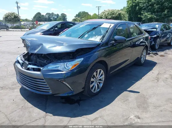 4T1BF1FK9HU759400 2017 TOYOTA CAMRY - Image 2