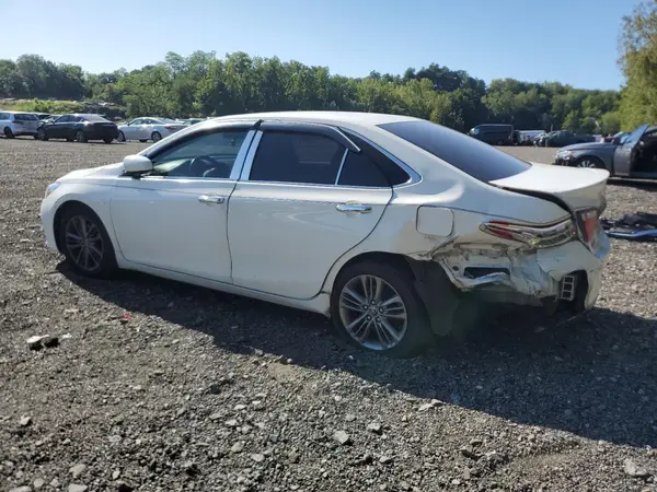 4T1BF1FK9HU761390 2017 TOYOTA CAMRY - Image 2