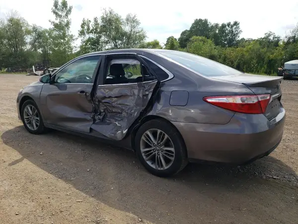 4T1BF1FK9HU762894 2017 TOYOTA CAMRY - Image 2