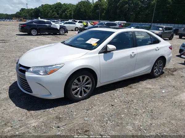4T1BF1FK9HU766086 2017 TOYOTA CAMRY - Image 2