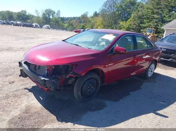4T1BF1FK9HU766542 2017 TOYOTA CAMRY - Image 2