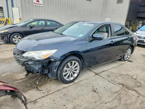 4T1BF1FK9HU766900 2017 TOYOTA CAMRY - Image 1