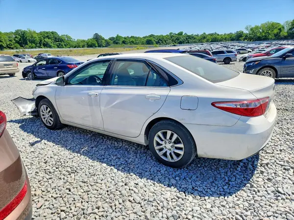 4T1BF1FK9HU769084 2017 TOYOTA CAMRY - Image 2