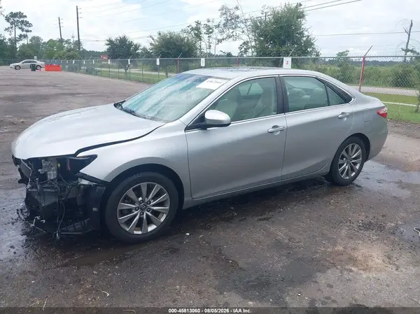 4T1BF1FK9HU775340 2017 TOYOTA CAMRY - Image 2