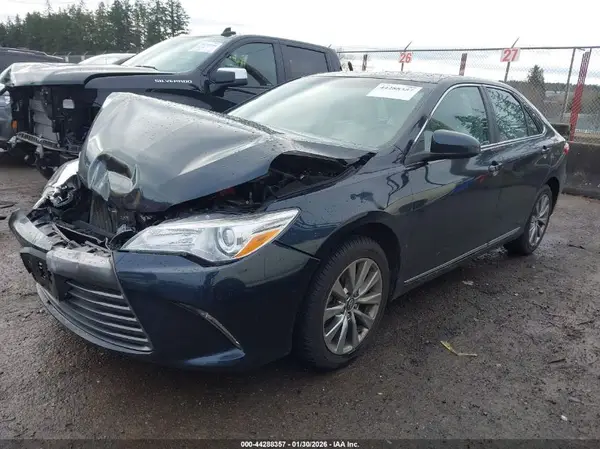4T1BF1FK9HU775774 2017 TOYOTA CAMRY - Image 2