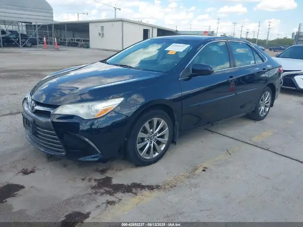 4T1BF1FK9HU777623 2017 TOYOTA CAMRY - Image 2