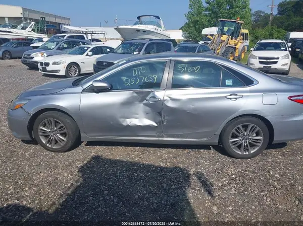 4T1BF1FK9HU779341 2017 TOYOTA CAMRY - Image 2
