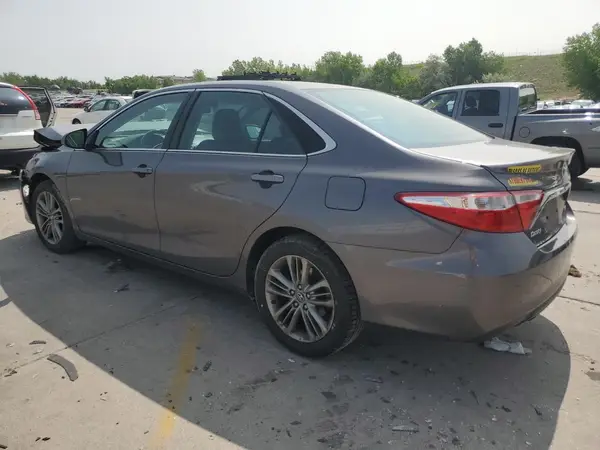 4T1BF1FK9HU779615 2017 TOYOTA CAMRY - Image 2