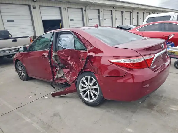 4T1BF1FK9HU779808 2017 TOYOTA CAMRY - Image 2