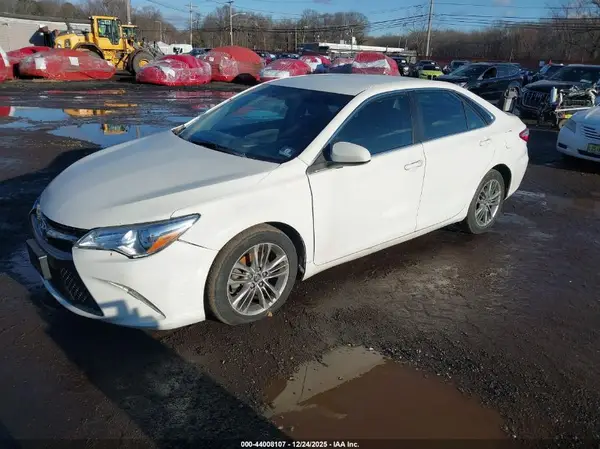 4T1BF1FK9HU781218 2017 TOYOTA CAMRY - Image 2