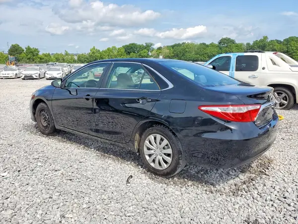 4T1BF1FK9HU782000 2017 TOYOTA CAMRY - Image 2