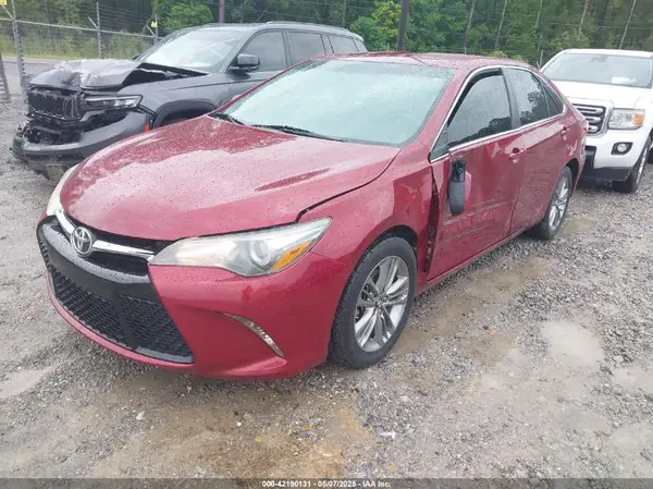 4T1BF1FK9HU784765 2017 TOYOTA CAMRY - Image 2