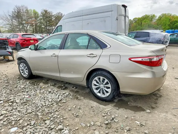 4T1BF1FK9HU788461 2017 TOYOTA CAMRY - Image 2