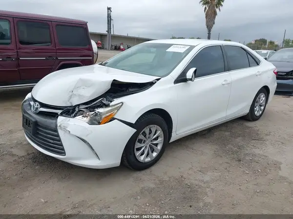 4T1BF1FK9HU799024 2017 TOYOTA CAMRY - Image 2
