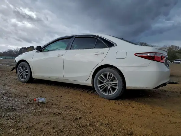 4T1BF1FK9HU805162 2017 TOYOTA CAMRY - Image 2