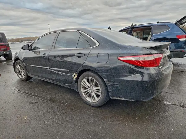 4T1BF1FK9HU805887 2017 TOYOTA CAMRY - Image 2