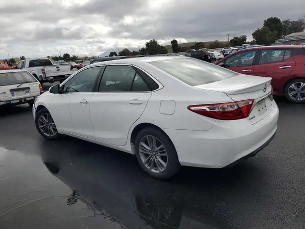 4T1BF1FK9HU806327 2017 TOYOTA CAMRY - Image 2