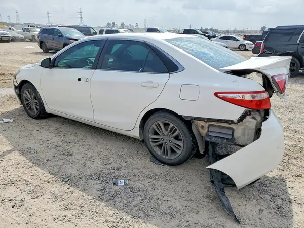 4T1BF1FK9HU811429 2017 TOYOTA CAMRY - Image 2