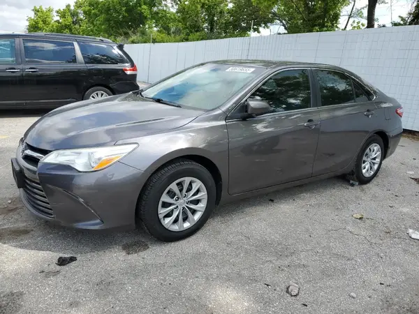 4T1BF1FK9HU812578 2017 TOYOTA CAMRY - Image 1