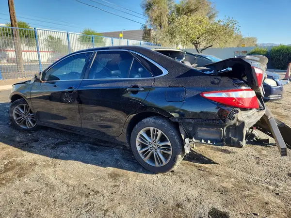 4T1BF1FK9HU812676 2017 TOYOTA CAMRY - Image 2