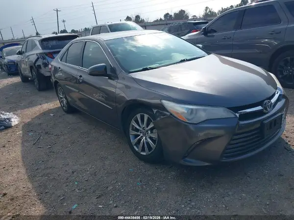 4T1BF1FKXG2572970 2016 TOYOTA CAMRY - Image 1