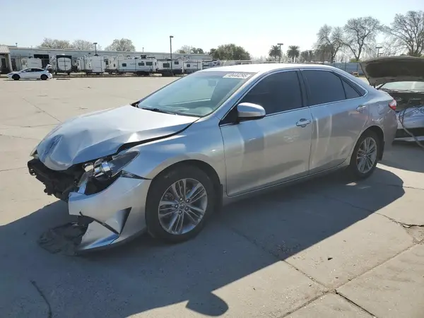 4T1BF1FKXGU117380 2016 TOYOTA CAMRY - Image 1