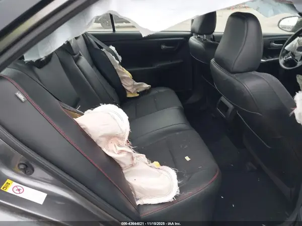 4T1BF1FKXGU118108 2016 TOYOTA CAMRY - Image 8