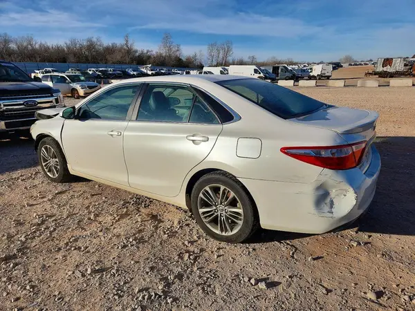 4T1BF1FKXGU119436 2016 TOYOTA CAMRY - Image 2