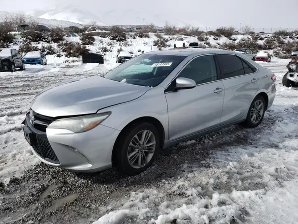 4T1BF1FKXGU125947 2016 TOYOTA CAMRY - Image 1