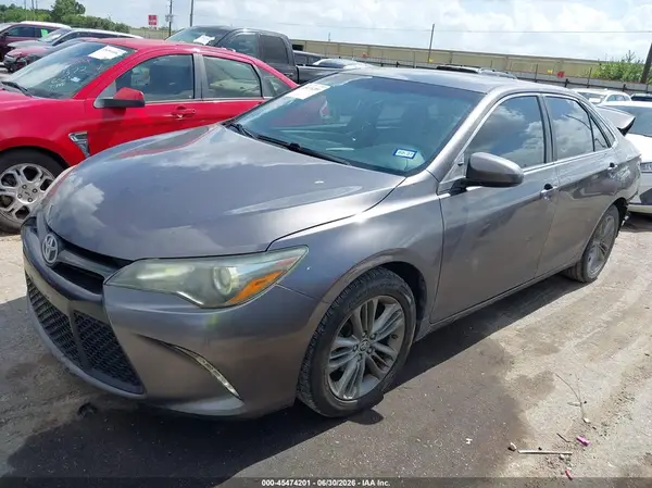 4T1BF1FKXGU125964 2016 TOYOTA CAMRY - Image 2