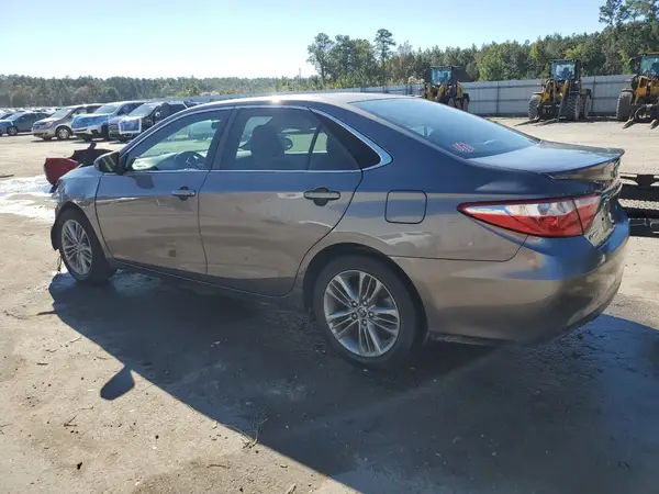 4T1BF1FKXGU126886 2016 TOYOTA CAMRY - Image 2