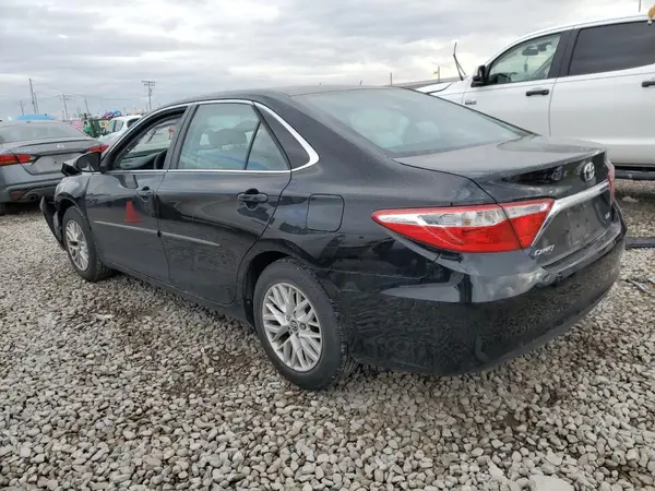 4T1BF1FKXGU130498 2016 TOYOTA CAMRY - Image 2