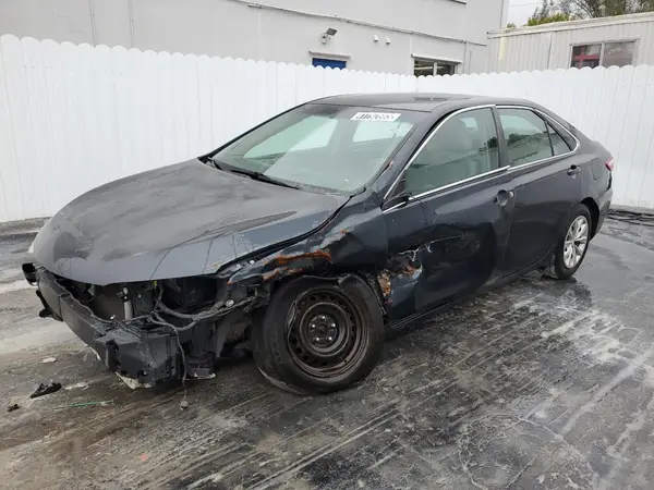 4T1BF1FKXGU130730 2016 TOYOTA CAMRY - Image 1