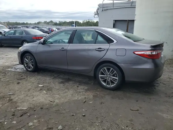 4T1BF1FKXGU132705 2016 TOYOTA CAMRY - Image 2