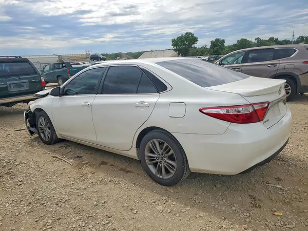 4T1BF1FKXGU133207 2016 TOYOTA CAMRY - Image 2