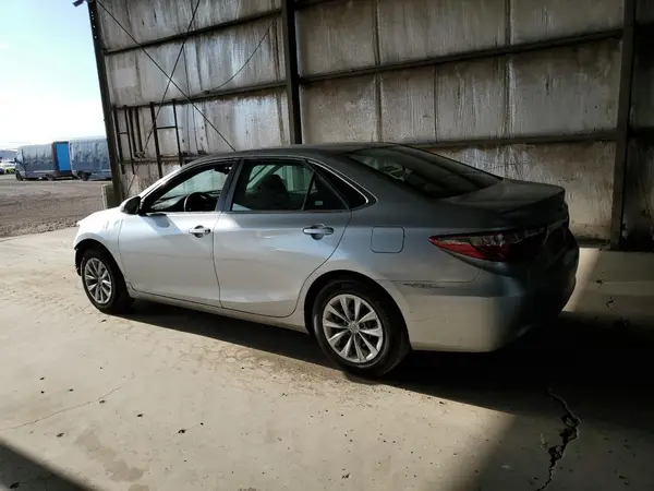 4T1BF1FKXGU134566 2016 TOYOTA CAMRY - Image 2