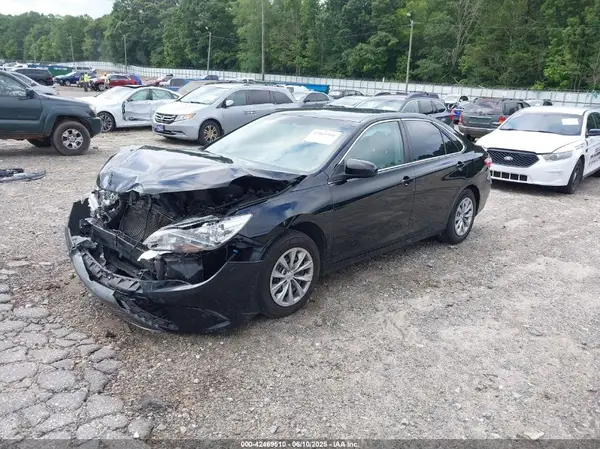 4T1BF1FKXGU135121 2016 TOYOTA CAMRY - Image 2