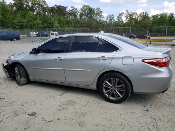 4T1BF1FKXGU135653 2016 TOYOTA CAMRY - Image 2