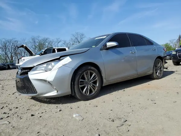 4T1BF1FKXGU136026 2016 TOYOTA CAMRY - Image 1