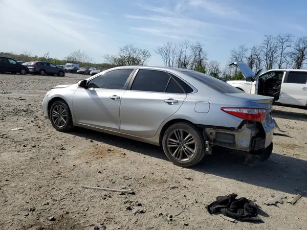 4T1BF1FKXGU136026 2016 TOYOTA CAMRY - Image 2