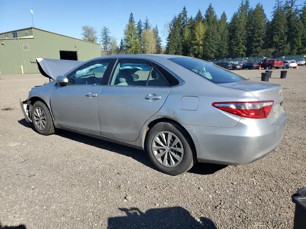 4T1BF1FKXGU139248 2016 TOYOTA CAMRY - Image 2