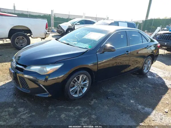 4T1BF1FKXGU139847 2016 TOYOTA CAMRY - Image 2