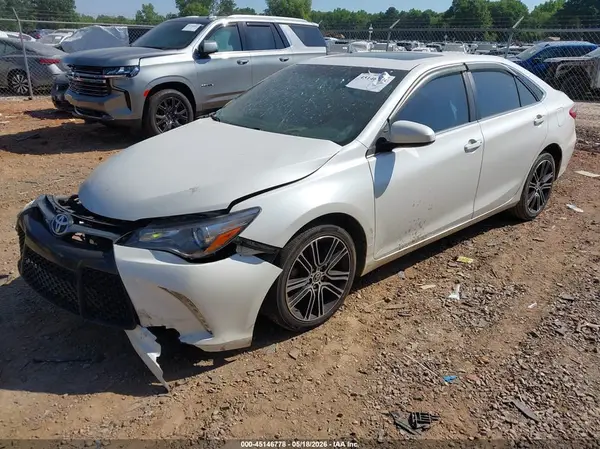 4T1BF1FKXGU141419 2016 TOYOTA CAMRY - Image 2