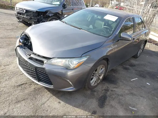 4T1BF1FKXGU150993 2016 TOYOTA CAMRY - Image 2
