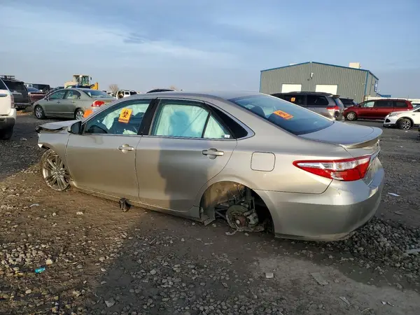 4T1BF1FKXGU158723 2016 TOYOTA CAMRY - Image 2