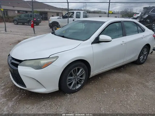 4T1BF1FKXGU159113 2016 TOYOTA CAMRY - Image 2